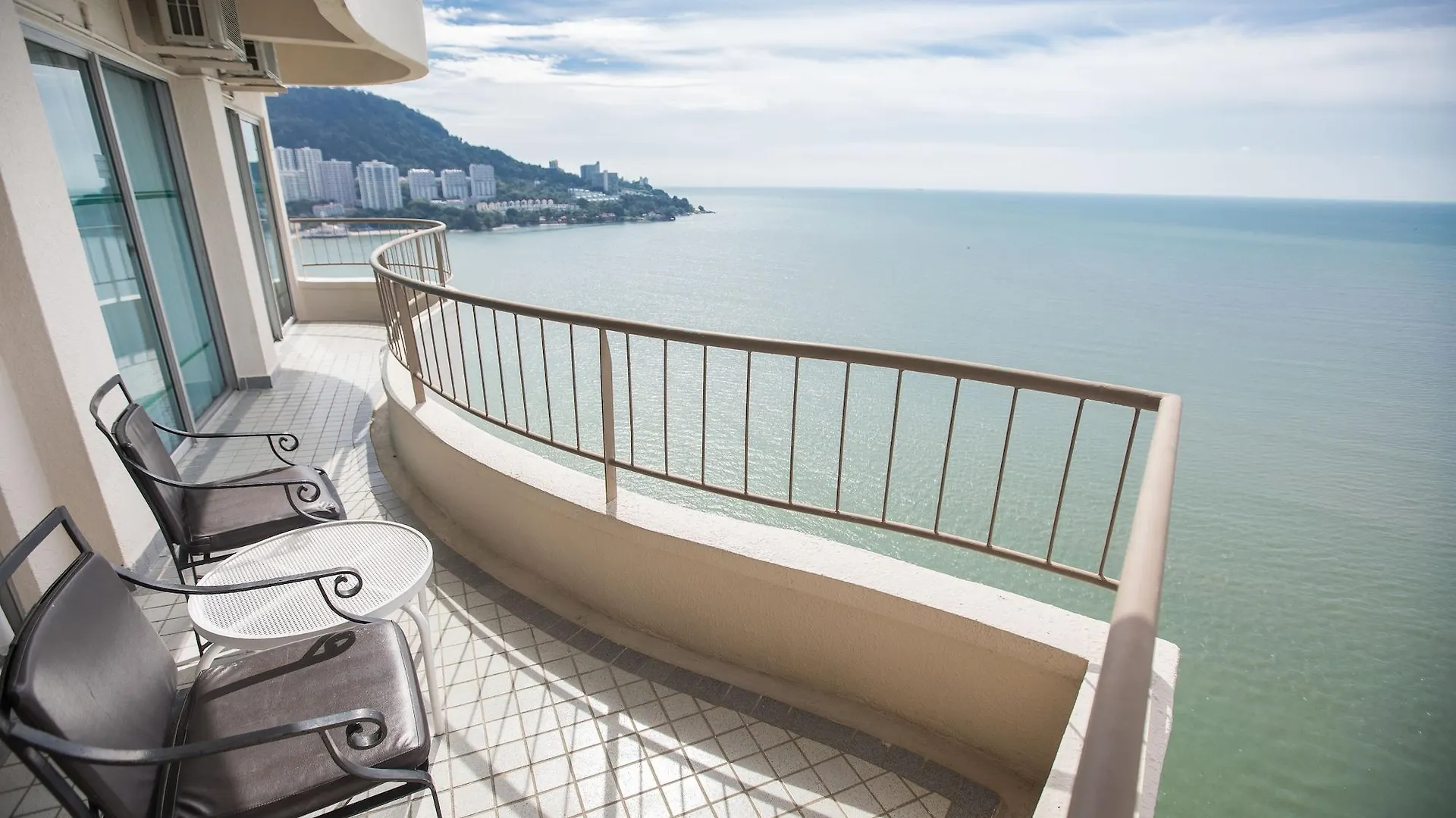 Rainbow Paradise Beach Resort Tanjung Bungah  4*, Tanjung Bungah (Penang) Ma­lay­sia