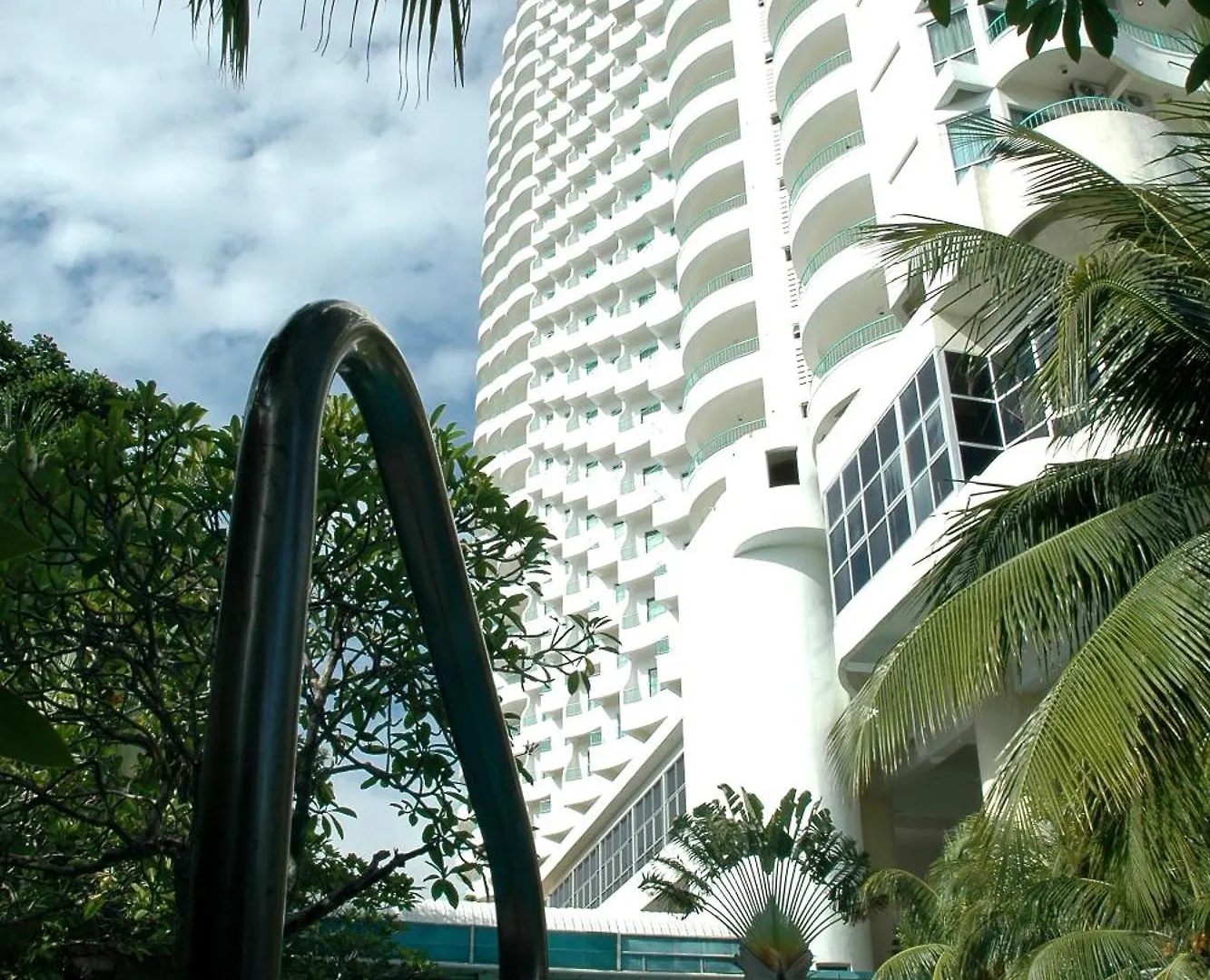 Rainbow Paradise Beach Resort Tanjung Bungah  Ma­lay­sia