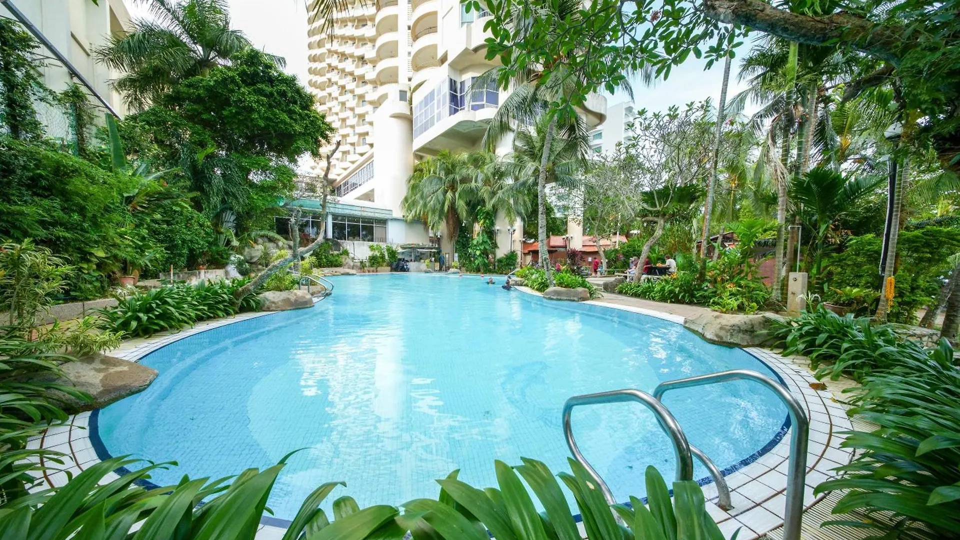 ****  Rainbow Paradise Beach Resort Tanjung Bungah  Ma­lay­sia
