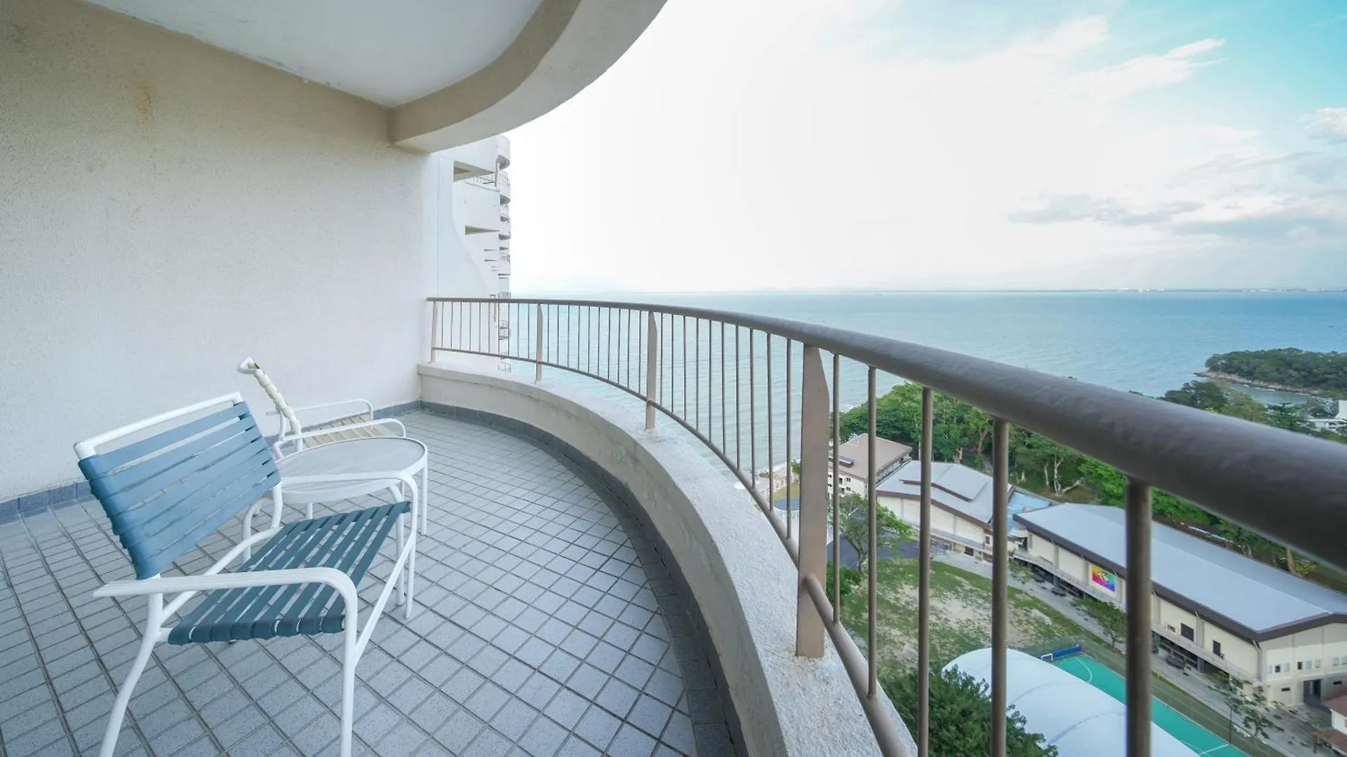 ****  Rainbow Paradise Beach Resort Tanjung Bungah  Ma­lay­sia