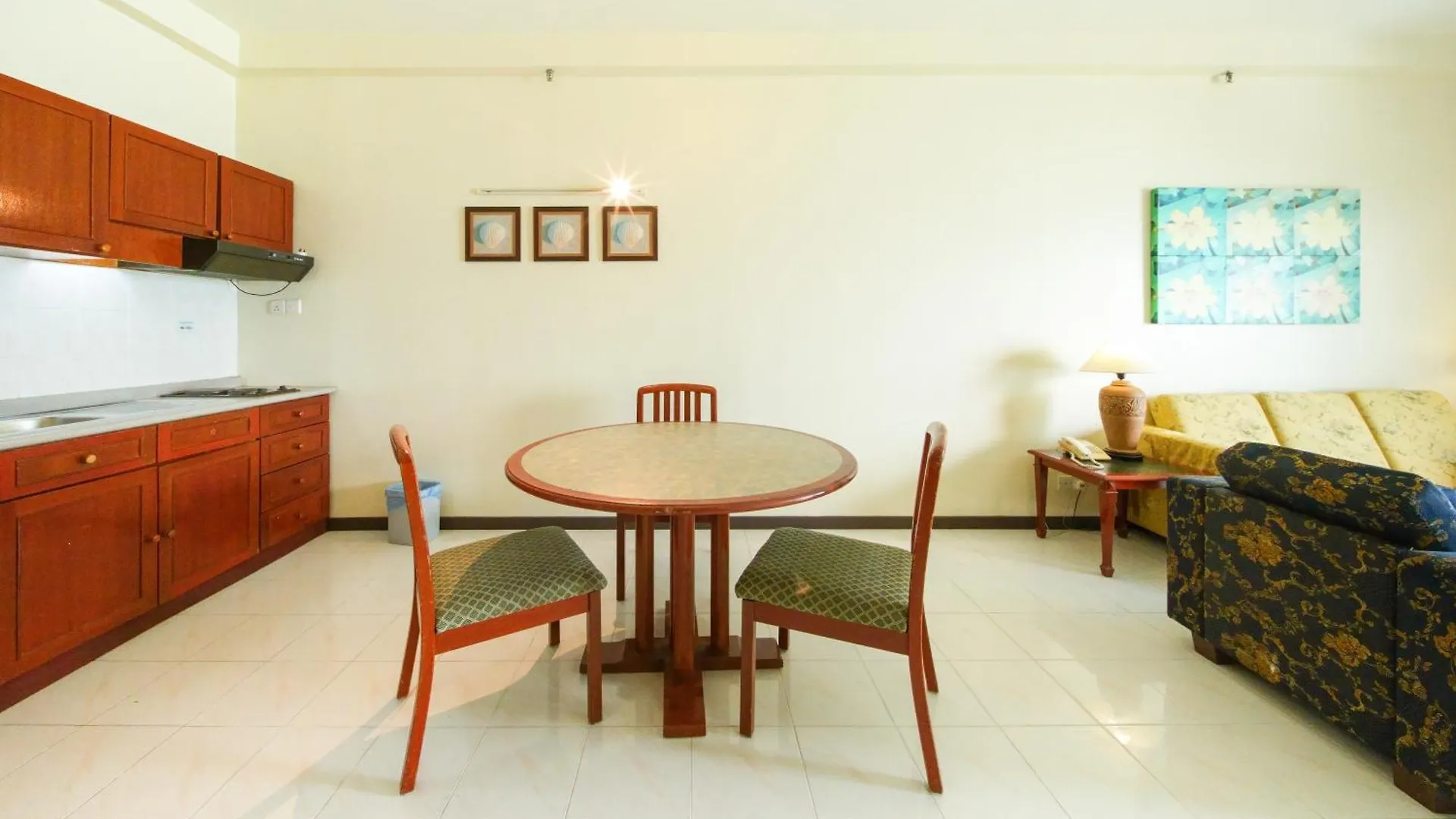 Rainbow Paradise Beach Resort Tanjung Bungah  4*, Tanjung Bungah (Penang)