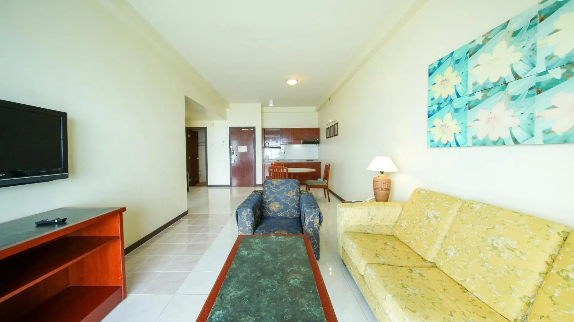 Rainbow Paradise Beach Resort Tanjung Bungah  Ma­lay­sia