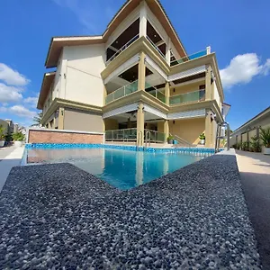 https://grand-village-inn.tophotelslangkawi.com