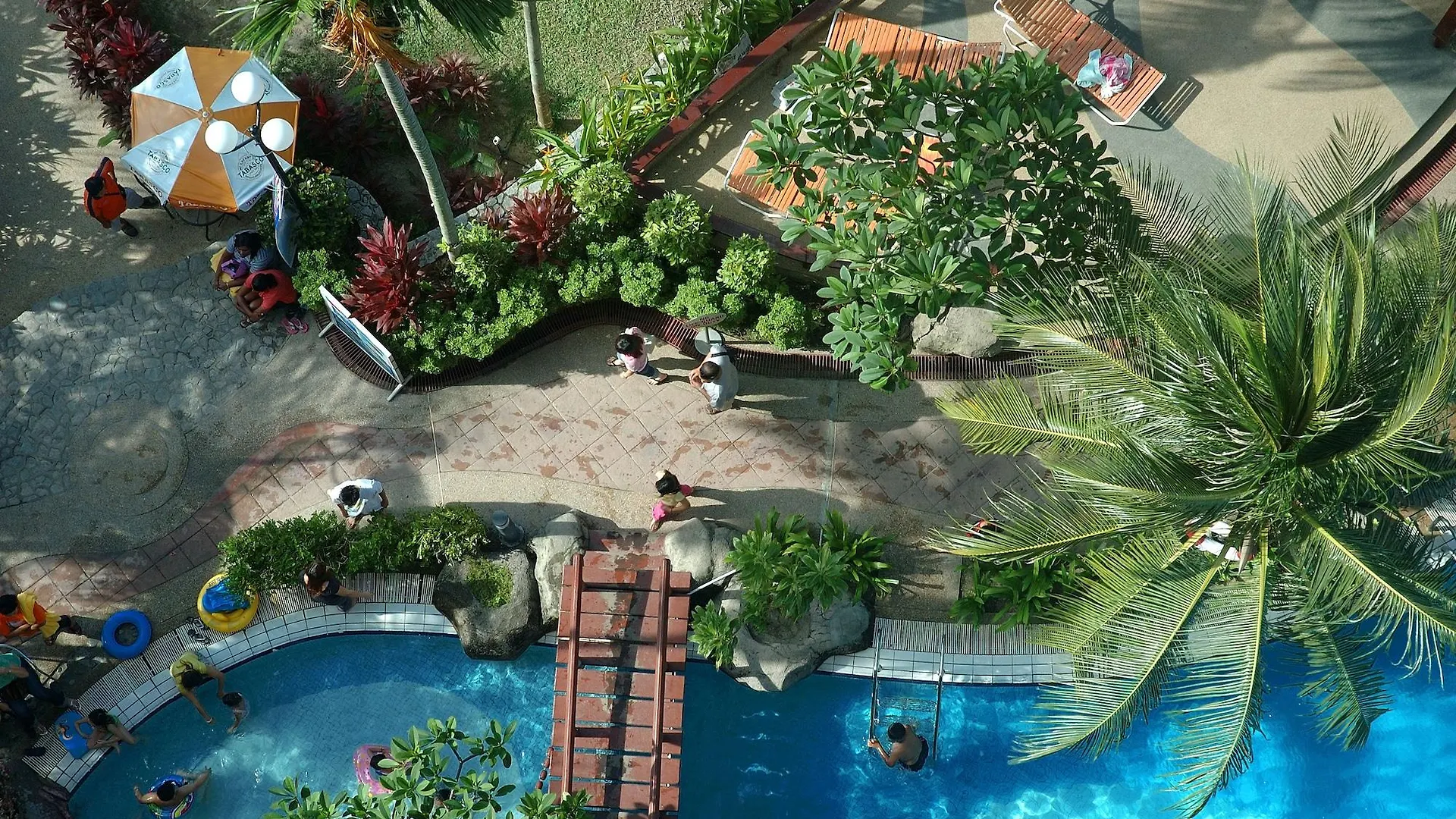 טנג'ונג בונגא Rainbow Paradise Beach Resort טנג'ונג בונגא